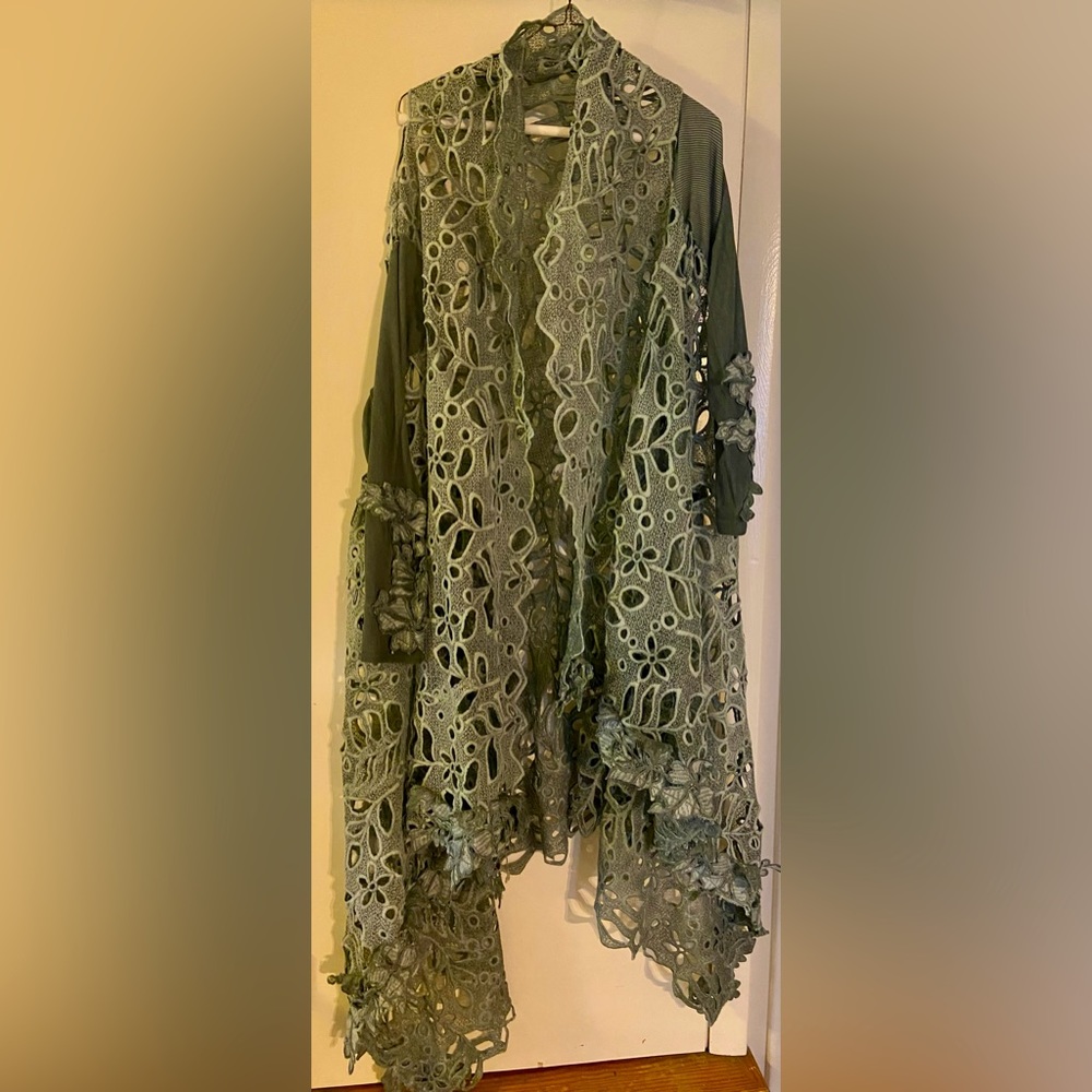 Leaf Sweater in soft green shades